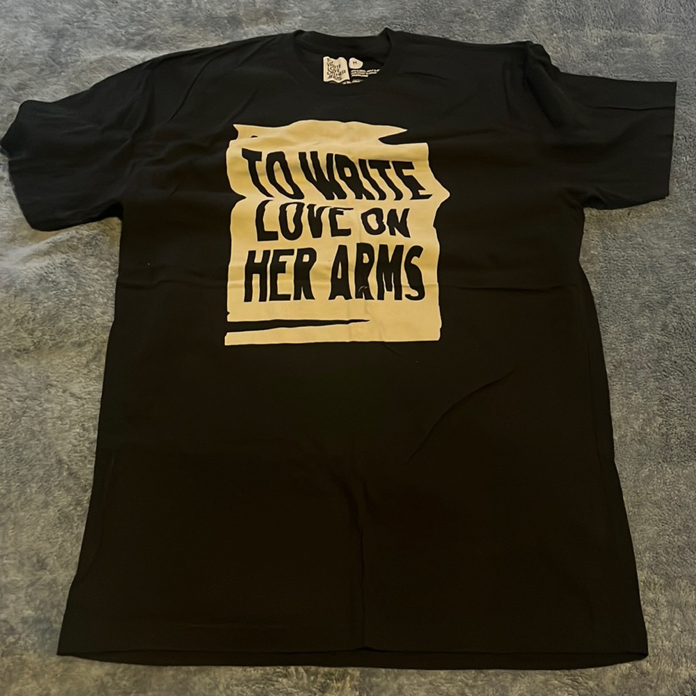 EUC To Write Love On Her Arms Tee size Medium